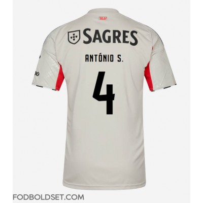 Benfica Antonio Silva #4 Udebanetrøje 2025-26 Kortærmet Benfica Antonio Silva #4 Udebanetrøje 2025-26 Kortærmet